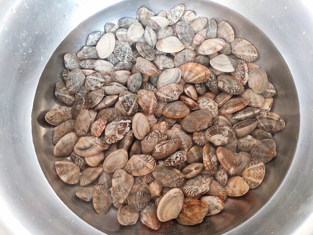 炒花蛤时别直接下锅焯水大厨教你正确做法鲜嫩入味超好吃
