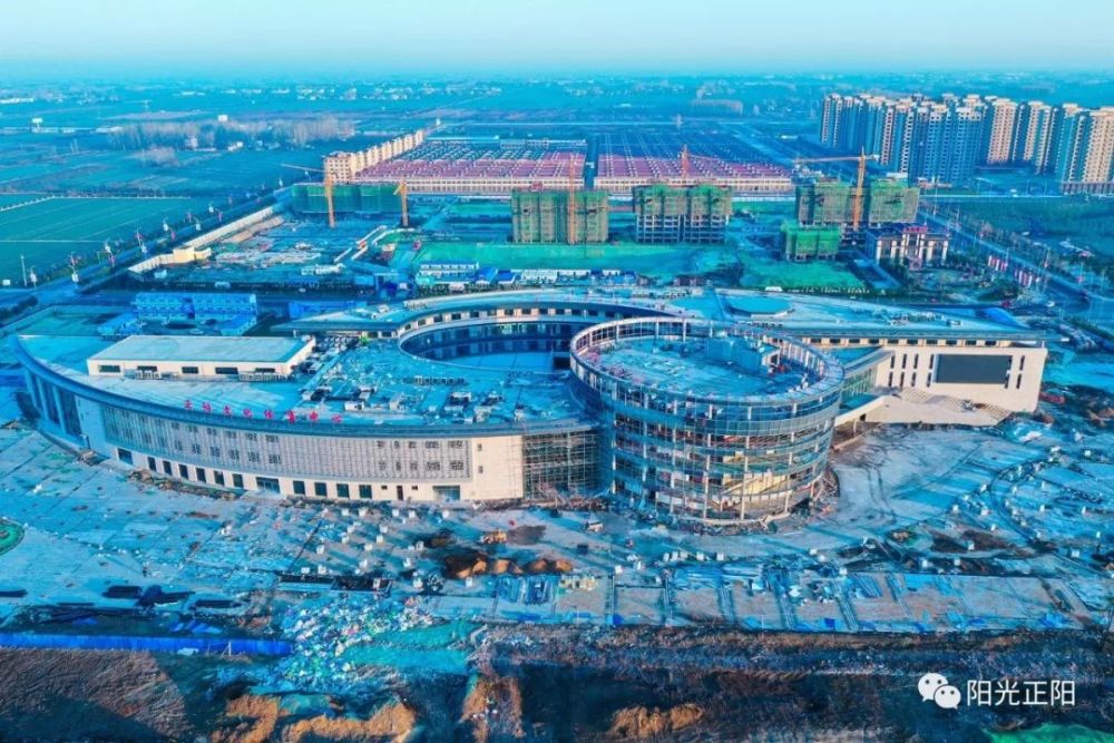 县文化体育中心,该建筑即将落成,大气,宏伟,将成为引领西城区的航向标