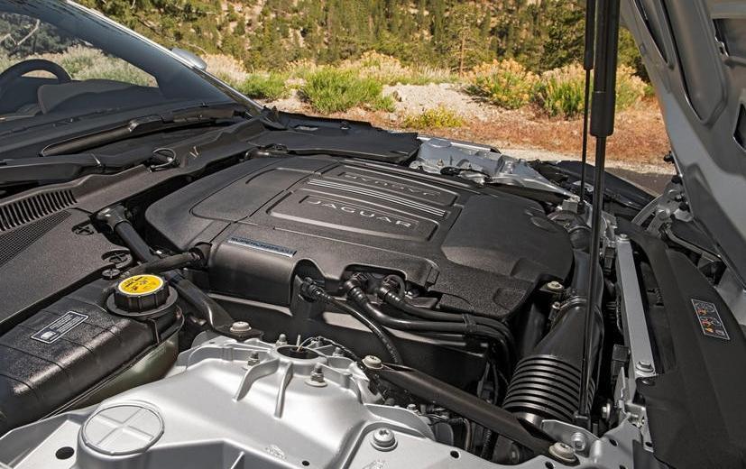 捷豹ftype中期改款30tv8引擎配双边四出尾排超霸气