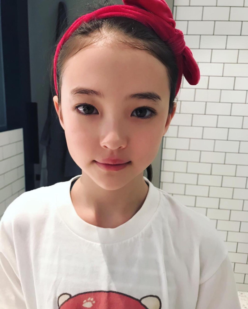 全球最美"童颜"盘点,原来你经常用的表情包就是她