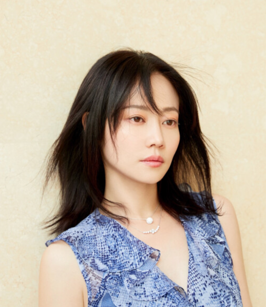 《我不是药神》中,谭卓饰演的角色又帅又暖,很有辨识度.