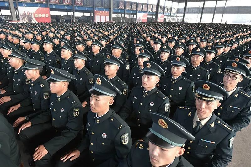 这里有一场火箭军兵哥哥的成人礼速来围观