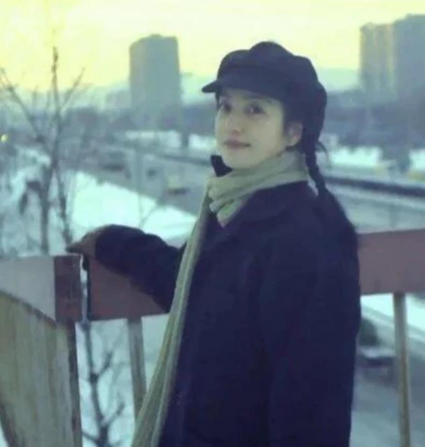 有种"神颜"叫赵薇年轻时,看到罕见艺考照,难怪丢准考证老师也能网开一