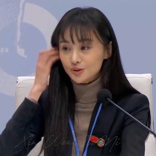 有种整容叫郑爽参加联合国大会没了美颜待遇后颜值很真实