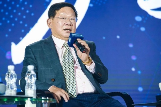 全联房地产商会现任会长,富力集团董事长,总裁张力