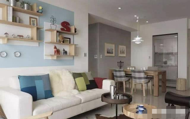 入户门对着沙发墙还是电视墙好?进门第一眼摆放什么最合适?