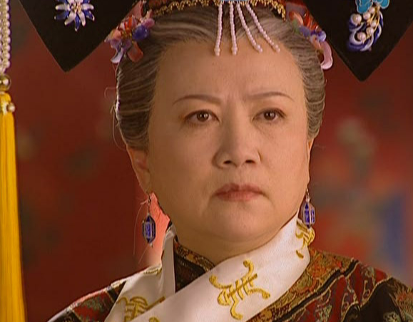 《还珠格格》中老佛爷,与丈夫结婚50年恩爱如初,儿子更了不起