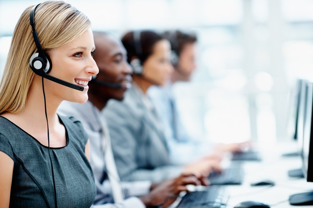 销售人员正常来说,每天都要打到几十到几百个电话.