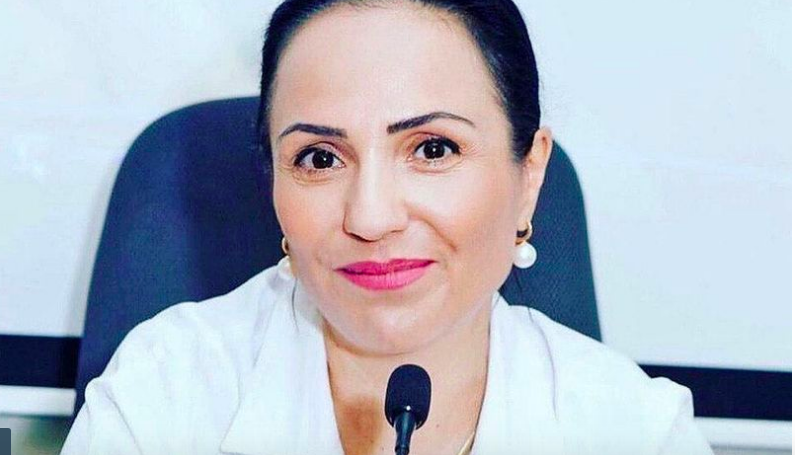 图:玛丽娜·萨尔莫辛据悉,这名待产的孕妇的身体状况已经不适合自然