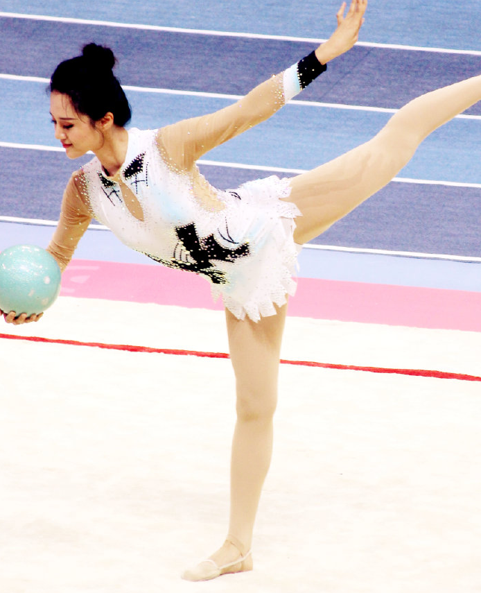 有种"一字马"叫安悦溪,180度不算啥,她这215度让我膜拜