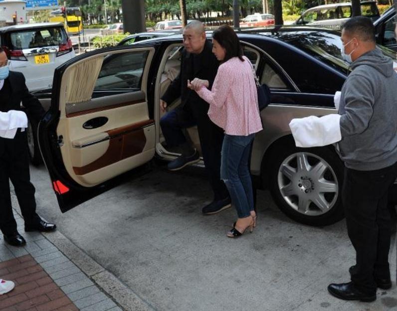 香港顶级豪车,刘銮雄同款迈巴赫62,配30万个性