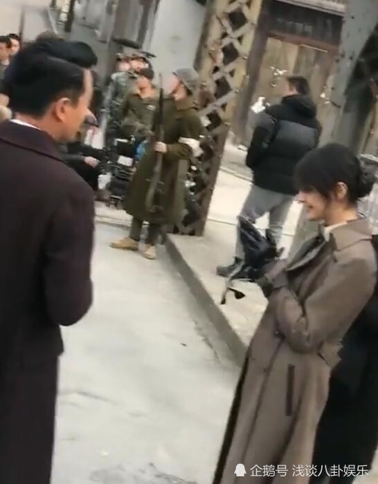 郑爽为何从来不敢对镜头大笑?当她笑起来那一