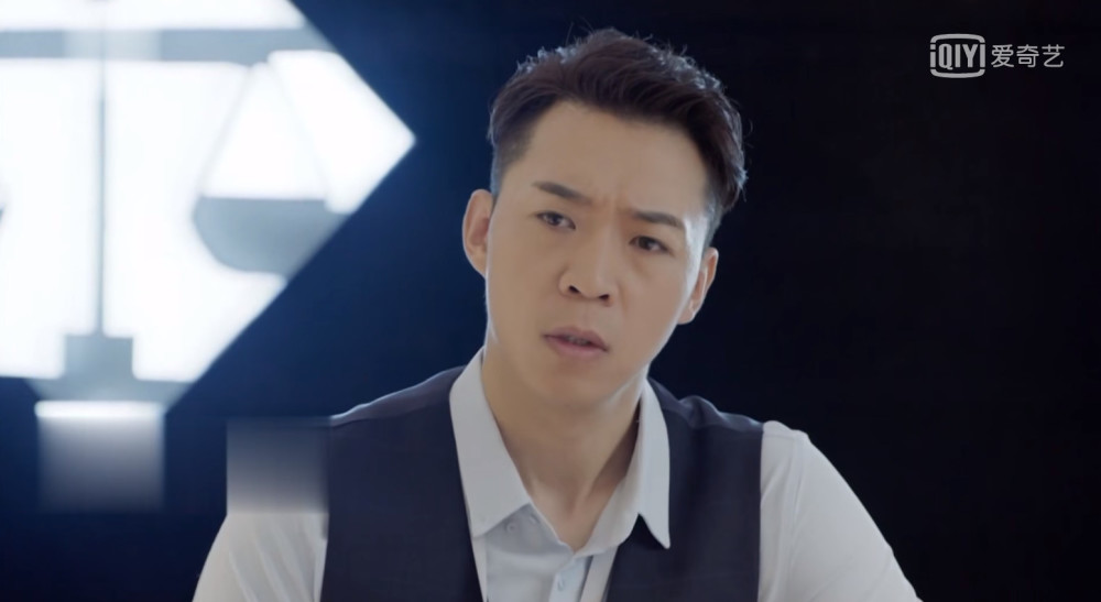 俞非凡果真有两幅面孔对安安和王蕾的态度截然不同难怪她得寸进尺