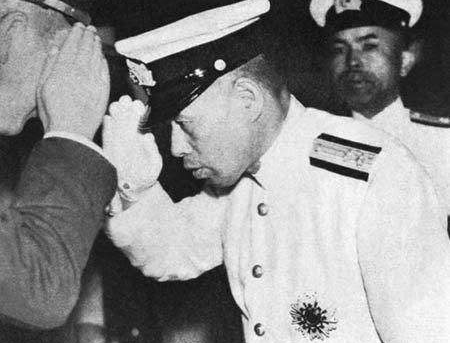 山本五十六飞机被击落,1个月后才公布,死前仍保持端坐姿势