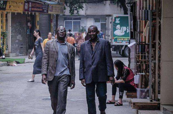 黑人好不容易离开了,日本人又来了!中国又一座城市被"霸占"