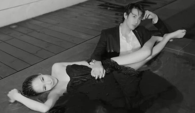 萧亚轩与男友合拍mv泳池里深情拥抱太养眼两人接吻画面超浪漫