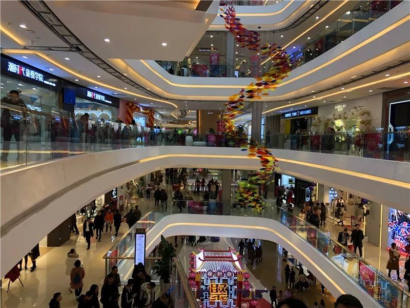 南充保利mall今日开业,打折促销花样繁多,猪肉价格居然是