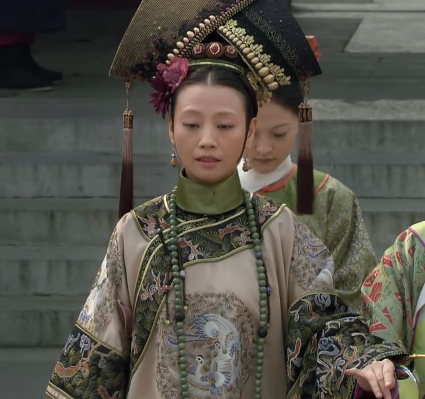 甄嬛传:都是妃位,华妃端妃齐妃该怎么排位?