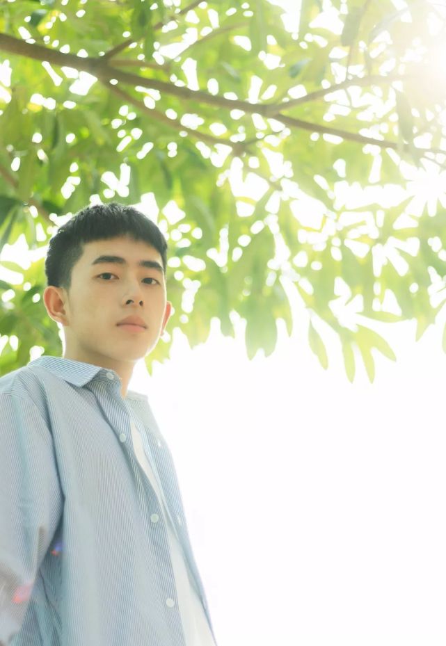 摄影@|陈天爽 ·图文无关就这么到了高三快毕业的那个学期之前,我们都