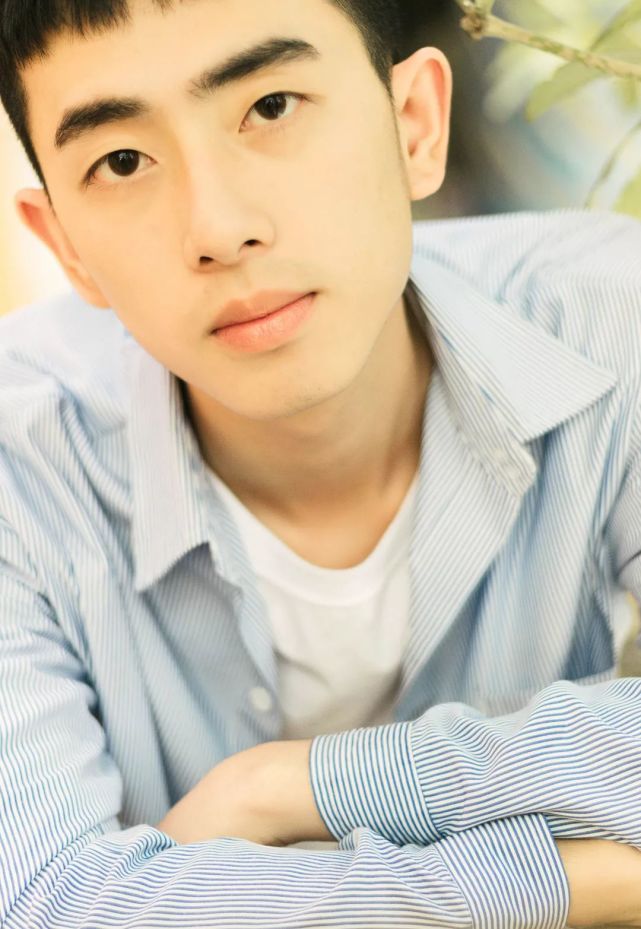 摄影@|陈天爽 ·图文无关他总是觉得我不喜欢他,说我只是爱上了被他爱