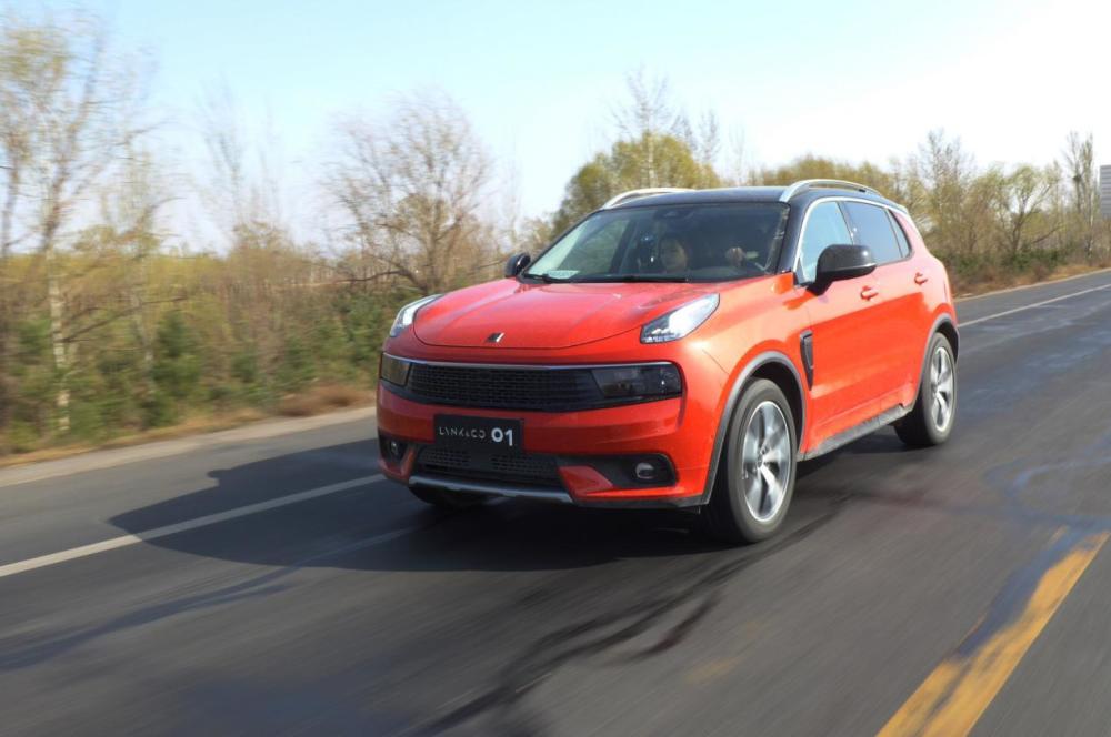 内蒙草原上的一抹红色 深度试驾2019款领克01劲pro