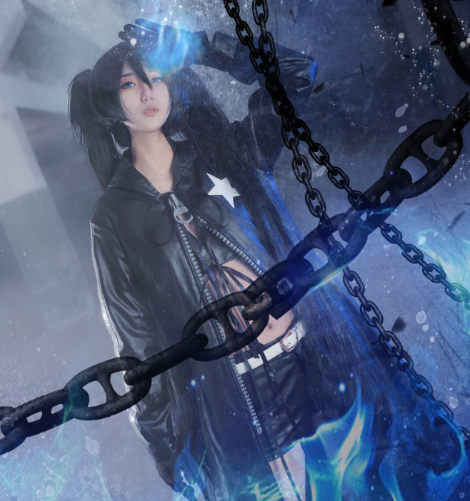 黑岩射手cosplay,双马尾的御姐风小姐姐