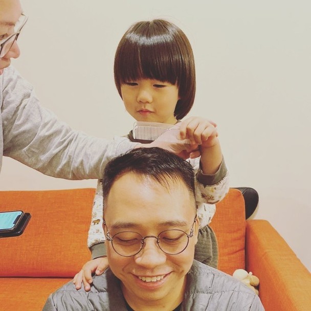 恭喜身患地中海贫血艺人c君今日大婚迎娶电台之花黄天颐