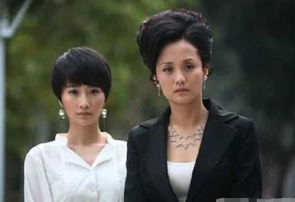 有种让人眼红叫李颖嫁富豪老公把女儿培养成奥运冠军今50岁风采依旧