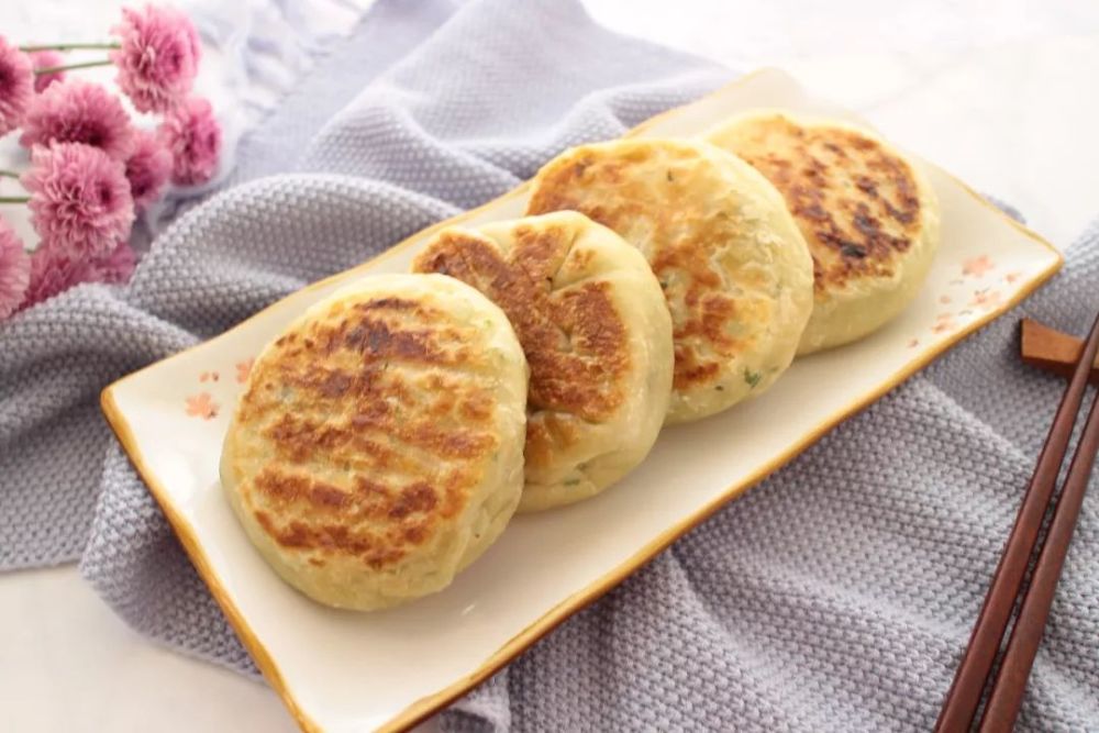 想吃脆皮馅饼,教你懒人做法,不和面不发面,煎5分钟上桌,真香