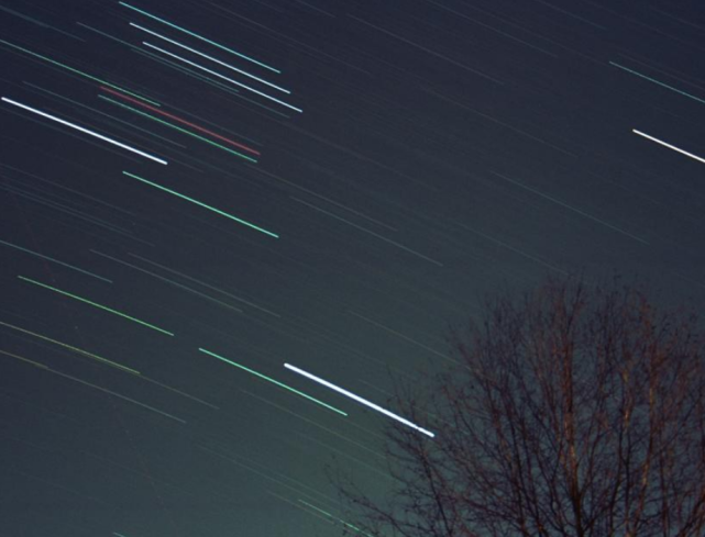 摩羯座流星雨高清精美壁纸,夜色下的流星是那么的美