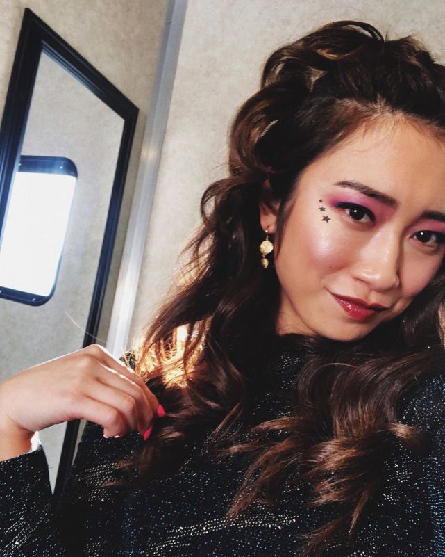 身材出众皮肤黝黑,颜值继承妈妈戚美珍|苗侨伟|戚美珍|苗彤|tvb|杨康