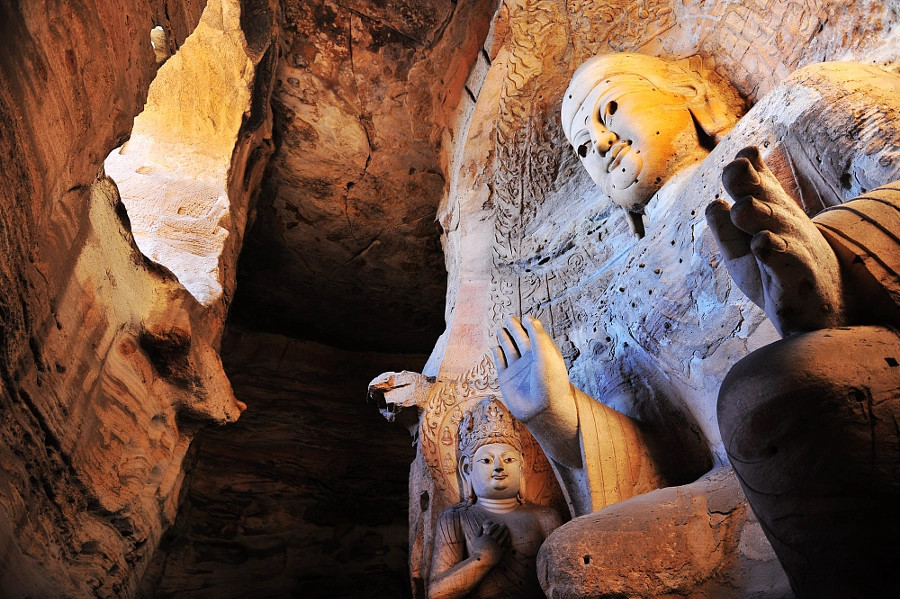 與龍門石窟和雲岡石窟一起,是中國三大古代佛教雕塑遺址之一