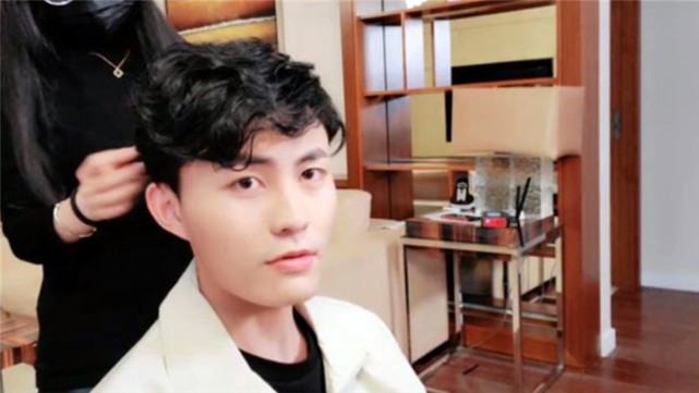 心态欲打破骚白333连胜纪录,300胜时收到天美邮件,网友都酸了