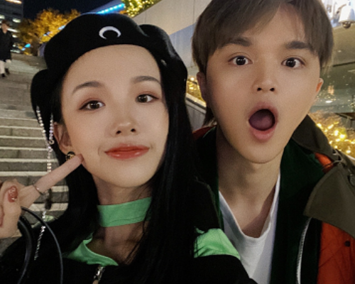 没有想到阿沁才刚刚分手26天,就传出了新的恋情,这让人感到不可思议.