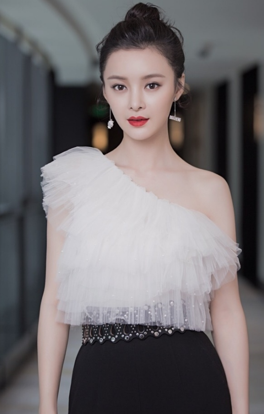 王瑞子精美壁纸,温柔娴静,甜美气息扑面而来