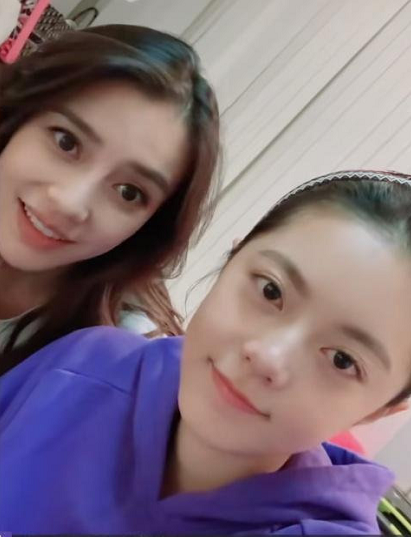 赵今麦与baby一起素颜出镜她是否做过整容大家一目了然