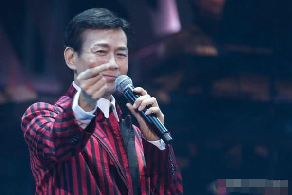 郑少秋在演艺圈的地位如何?周润发曾三次向他下跪