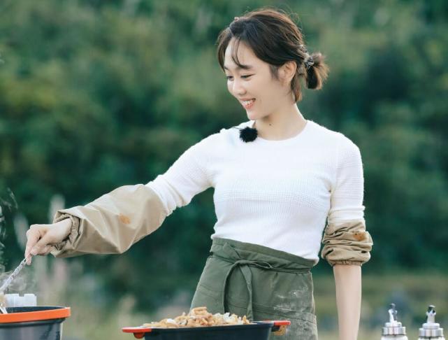 因为任重姜妍错过了想拍的电视剧她其实应该感谢任重换掉她