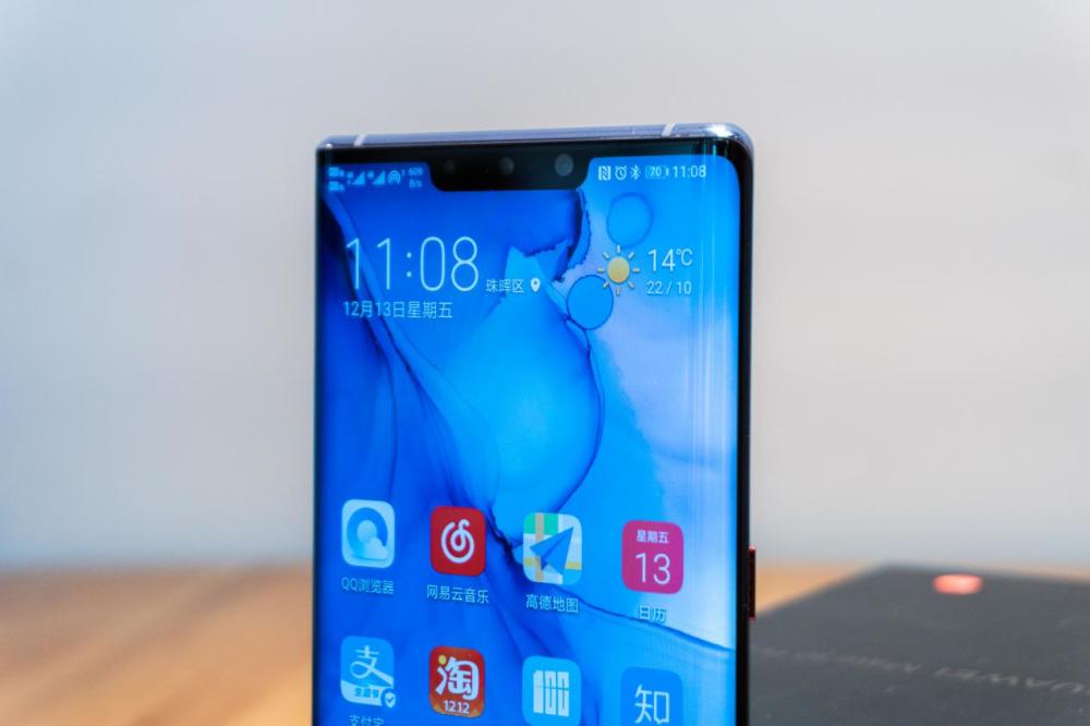 华为Mate30Pro上手评测:取消听筒和音量键