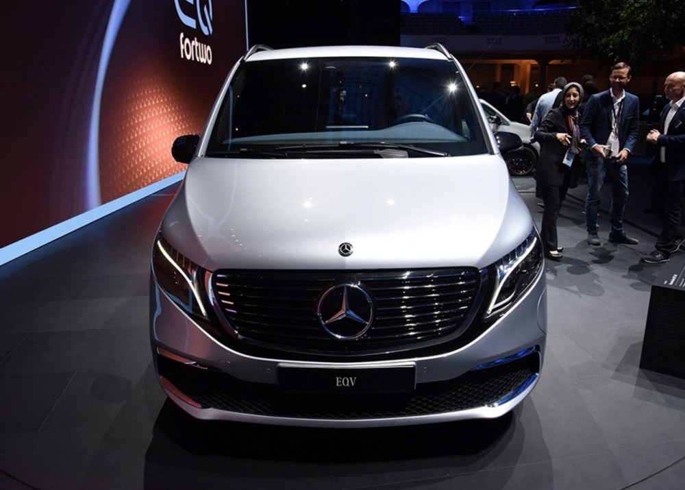 奔驰的纯电动mpv,电池容量90kwh,车重3.5吨,续航405km