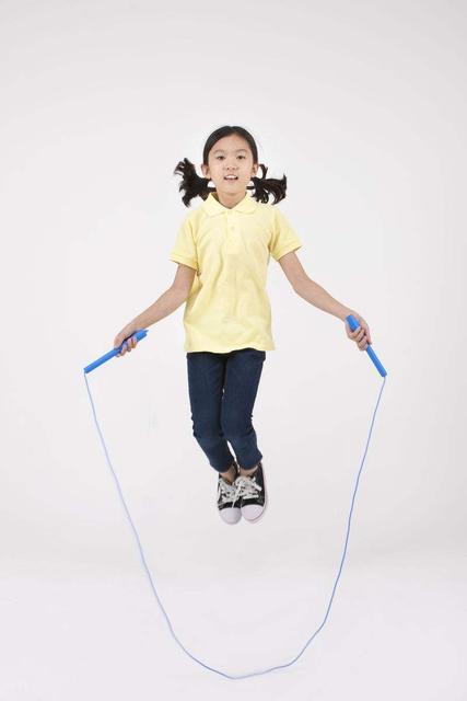 家长如何教小朋友跳绳我将从多方面详细讲解