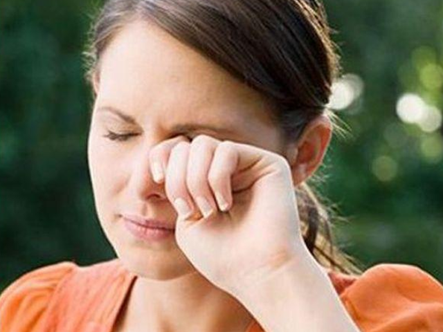 肝脏好不好?看眼就知道,眼睛倘若没出现这3种现象,说明肝脏还不错!