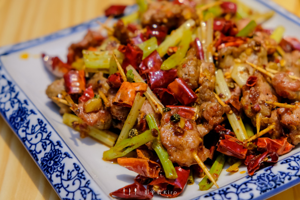 这家店日理万鸡,来过的人都说这鸡真香!