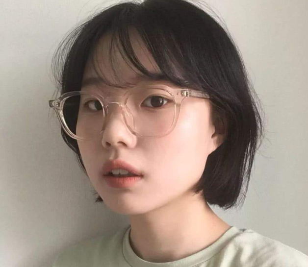 初中就带上眼镜的女孩子85是这3类你中招了吗