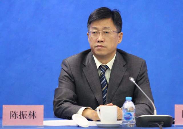 中国气象局新闻发言人,办公室主任陈振林.