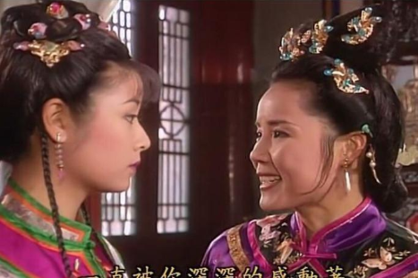 福伦不肯帮紫薇认爹为何最后却改变了主意利益往往比亲情牢固