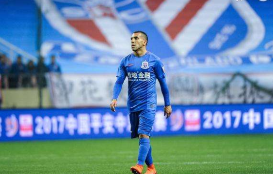 特维斯称后悔来中超!年薪四千万欧,16场进4球受伤期间去迪士尼