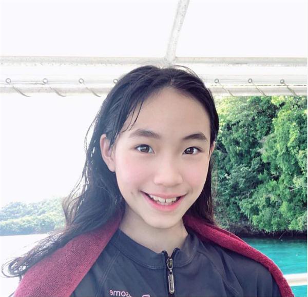 å°säºŒå¥³å„¿æ™'åº¦å‡ç…§ç‰‡ä¸¤ä¸ªå¥³å„¿çš„èƒŒå½±éƒ½æ˜¯å¤§é•¿è…¿æŠ¢é•œ è…¾è®¯æ–°é—»