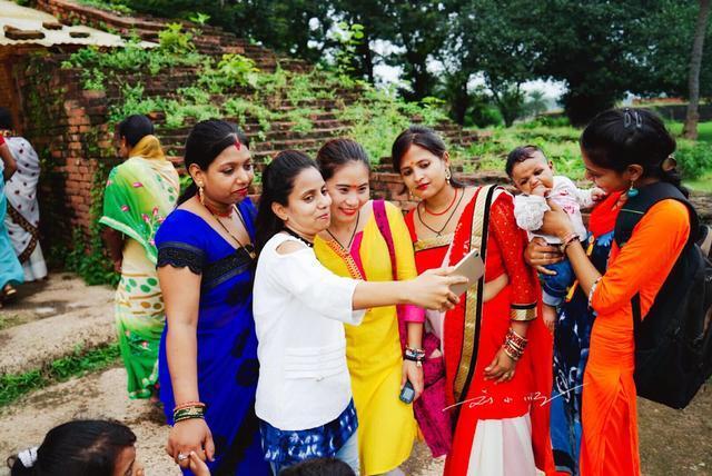 同为亚洲文明古国 为什么印度人平时常穿传统服装 中国却没有 腾讯新闻