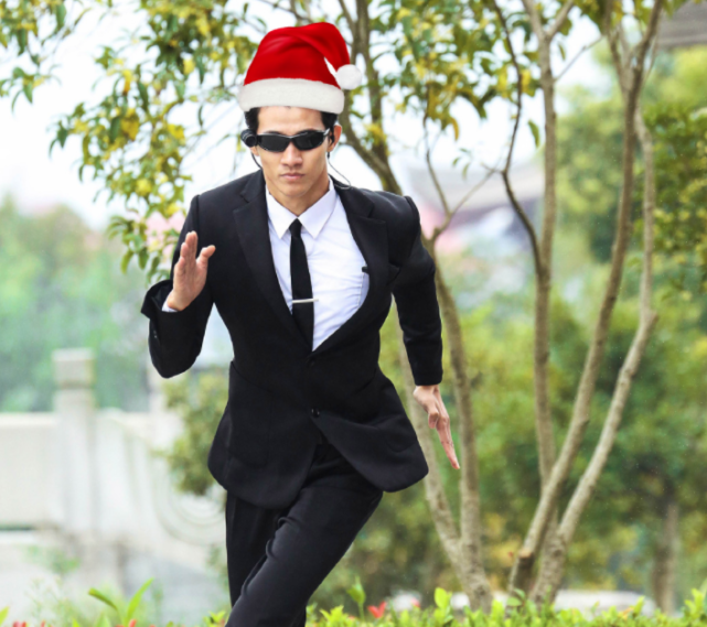 不得不承认,当年在《全员加速中》有那么多的黑衣猎人,但是李子峰是